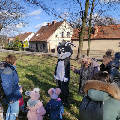 Zajaczki w grupach zabawowych i klubach malucha